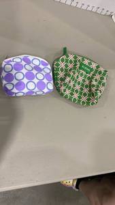 lot 2240 image: Makeup bags