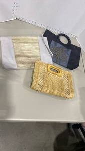 lot 2243 image: Handbags and clutch