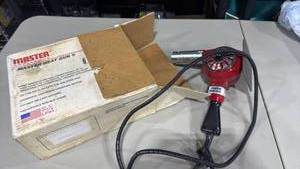 lot 2250 image: Master Appliance Master Heat Gun 1740W Industrial Commercial Heating