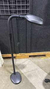 lot 2314 image: Verilux floor lamp, adjustable brightness