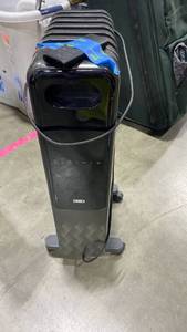 lot 2320 image: Dreo electric heater with remote