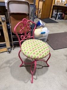 lot 201 image: Pink framed upholstered seat vanity chair