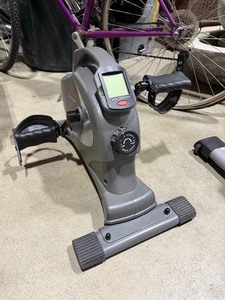 lot 207 image: Sunny Health & Fitness peddler