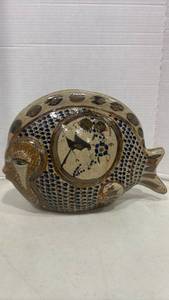 lot 1037 image: Vintage Tonala Mexican Pottery Fish 10x13