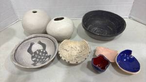 lot 1063 image: Lot 7 Ceramic Art Pottery Vessels Bowls Vases Decorative and Broken Beads in Handle Spoon