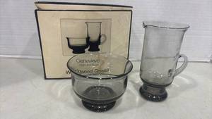 lot 1086 image: Wedgwood Crystal Genevieve Cream and Sugar Set