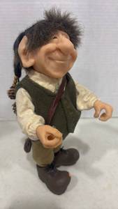lot 1088 image: Zims  Woodland Elves Themselves 10.5 inches tall