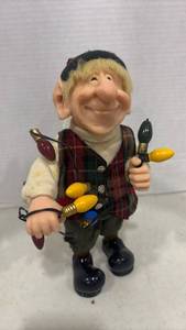lot 1091 image: Zims The Woodland Elves Themselves 10.5 Holding Christmas Lights