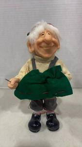 lot 1095 image: Zims Woodland Elves Themselves 10.5 inch tall with Green  Cloth and Needle