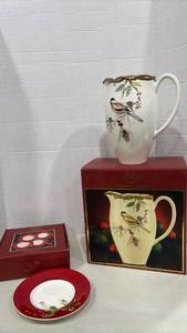 lot 1138 image: Lenox Winter Song Pitcher and 4 Dessert Plates