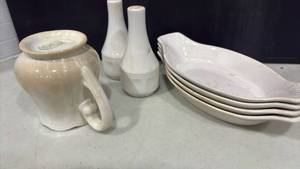 lot 1150 image: Federalist Ironstone Dishes