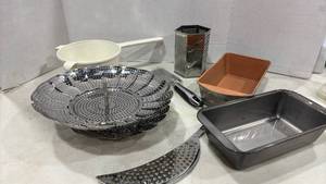 lot 1219 image: Kitchen Cooking and Prep Tools Strainers Graters Baking Pans