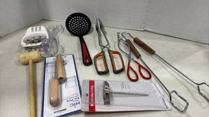 lot 1223 image: Kitchen Gadgets  Cooking Utensils Collection
