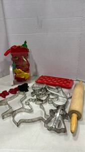 lot 1224 image: Rolling Pin, Cookie Cutters and More