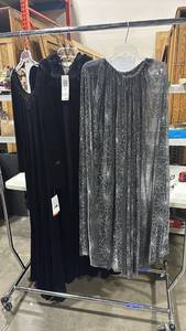 lot 1257 image: Dillards Womens Black Dress Style 2505 Size NSZE