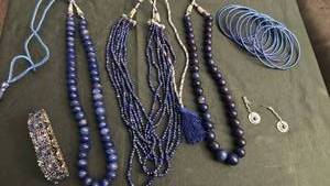 lot 1603 image: Womens jewelry