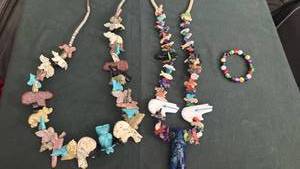 lot 1622 image: Womens jewelry