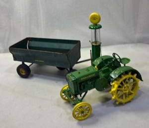 lot 2003 image: John Deere Die-Cast Tractor with Wagon and Gas Pump 3-Piece Set