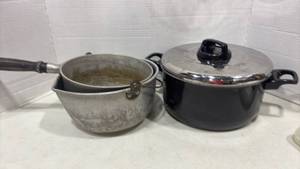 lot 2032 image: T-fal Ultimatum Cookware Set 3-Piece Pot Pan Lid