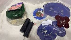 lot 2041 image: Mixed Lot Wind Spinners Electric Set Peony Root Bulbs