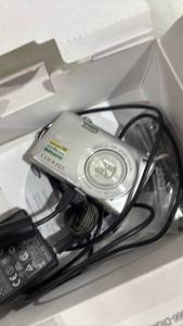lot 2067 image: Samsung Digimax D53 5.0 Megapixel Digital Camera
