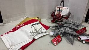 lot 2072 image: Christmas Stars Basket Cards and Christmas Towels