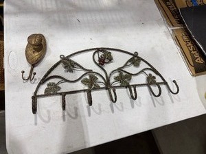 lot 2034 image: Iron Leaf Rack 22 inches long and Decorative Door Knob Hanger