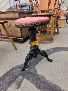 lot 25157 image: Antique, adjustable swivel piano or organ stool