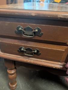 lot 149 image: Vintage wooden two-drawer end tablenightstand featuring turned legs and brass bail hardware