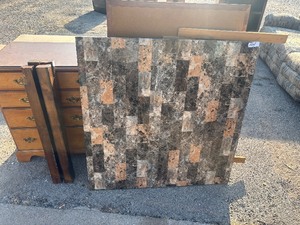 lot 104 image: Dining room table