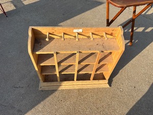 lot 117 image: Small Wooden wall Hanging Shelf.