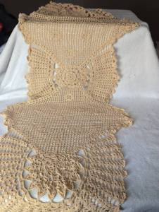 lot 1002 image: Crocheted Lace Table Runner with Floral Motifs