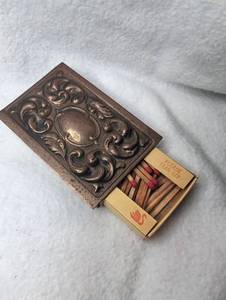 lot 1010 image: Vintage Ornamental Matches Box with Swan Vestas Matches