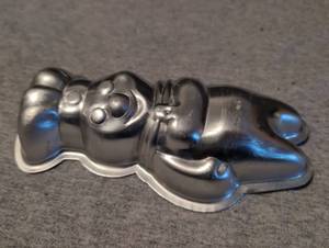 lot 1504 image: Pillsbury Doughboy Character Cake Pan Mold