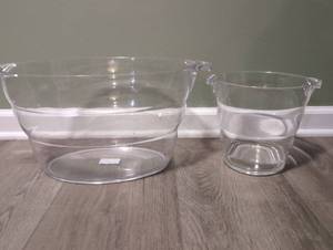 lot 2004 image: Plastic Ice Bucket  Drink Cooler 2-Piece Set