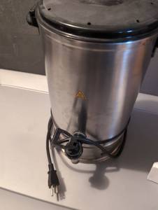 lot 2007 image: Town Food Service Equipment Water Boiler