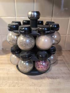 lot 2009 image: Rotating Spice Rack - 10 jars