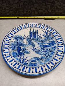 lot 111 image: Blue and White Decorative Plate Spain 10 inch