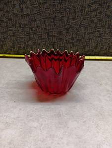 lot 128 image: Red Glass Bowl with Fluted Flower-Form Design 7 inch