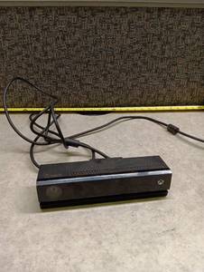 lot 138 image: Xbox Kinect Sensor Bar with connecting Cable