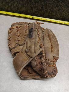 lot 157 image: Baseball Glove with Lacing Approximately 11-12 Inches
