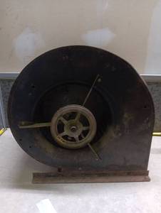 lot 158 image: Centrifugal Blower Fan with Belt Drive Pulley and Squirrel Cage Wheel