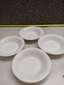 lot 167 image: Gibson Dishware White Bowls Set of 4