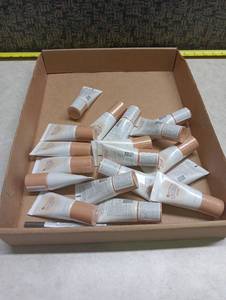 lot 185 image: Dr. Rashel Cushion Contour Foundation and Primer Lot