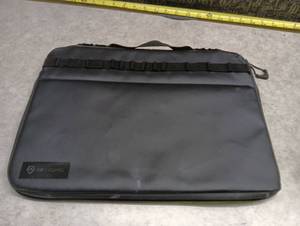 lot 189 image: WANDRD Laptop Case 16 inch