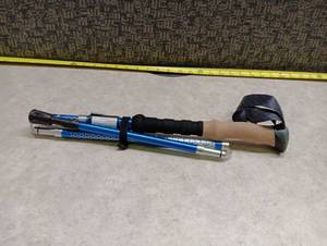 lot 205 image: Trekology Collapsible Walking Stick - Blue