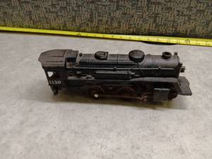 lot 214 image: Lionel 1130 Steam Locomotive Engine