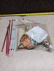lot 217 image: Yarnology Aluminum Knitting Needles 10 inch with Accessories Lot