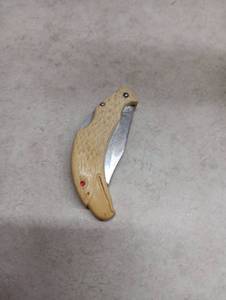 lot 220 image: Folding Pocket Knife Stainless Steel Blade T42861