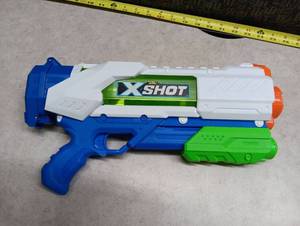 lot 222 image: Zuru X-Shot Water Blaster Toy Gun